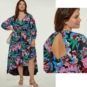 Plus Floral Wrap V-Neck Maxi Dress in Black and Multi